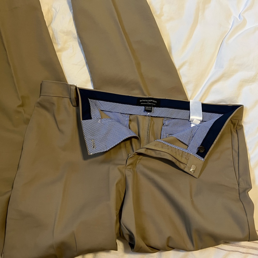 Banana republic tailor fit chinos. 34x32.